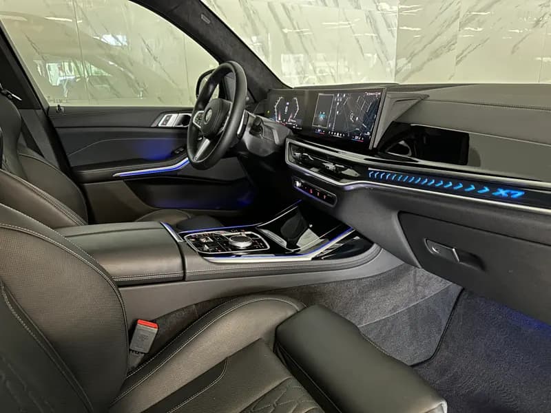 BMW serija X7