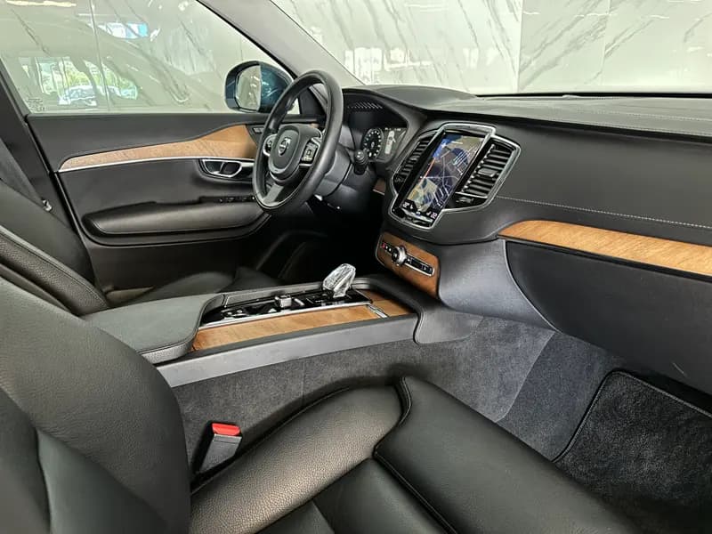 Volvo XC-90