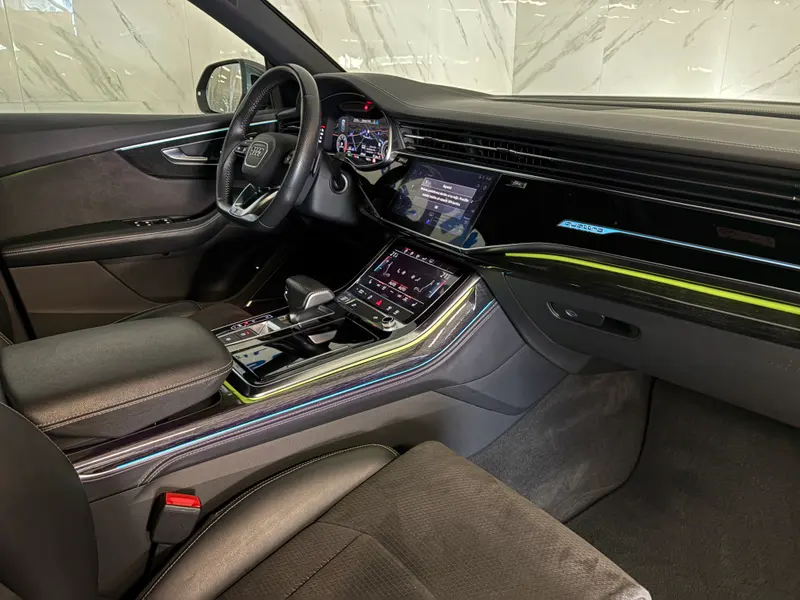 Audi Q8