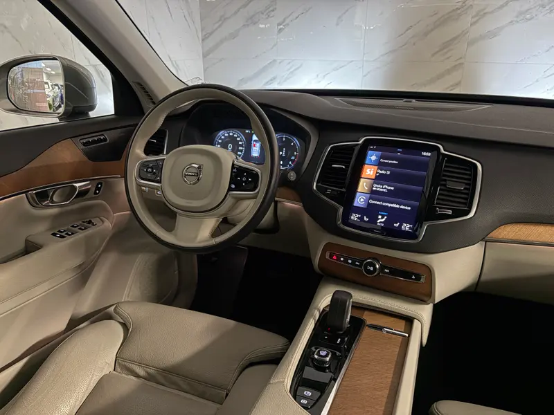 Volvo XC90 2021, slika 14