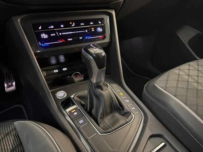 Volkswagen Tiguan 2023, siva, slika 13