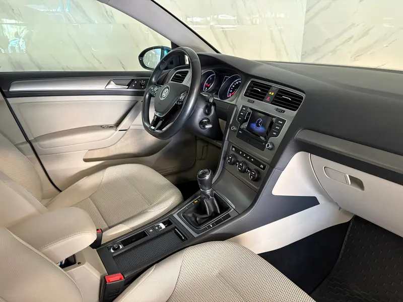 Volkswagen Golf 2016, modra, slika 14