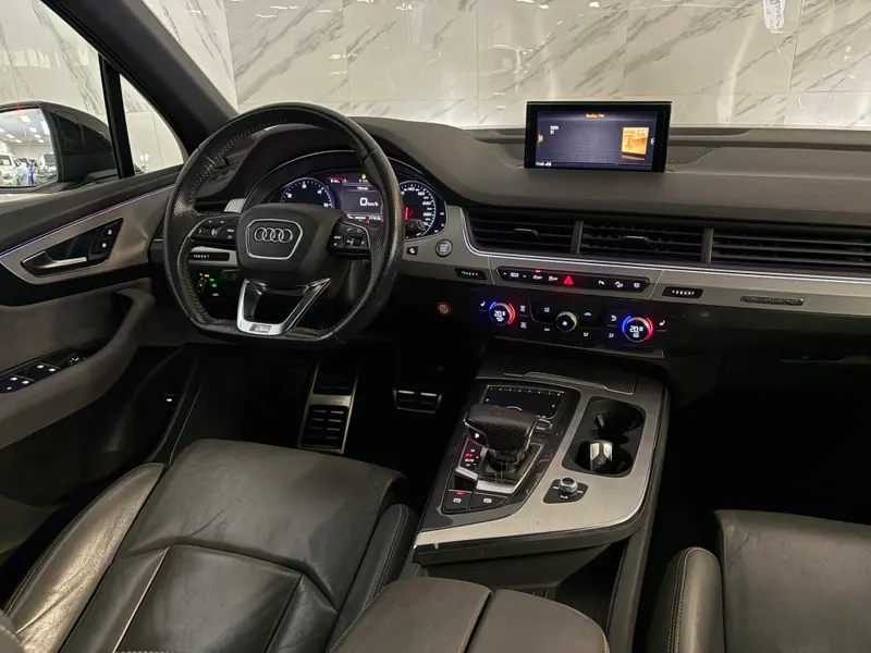 Audi Q7 2018, crna, slika 13
