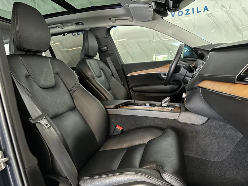 Volvo XC-90