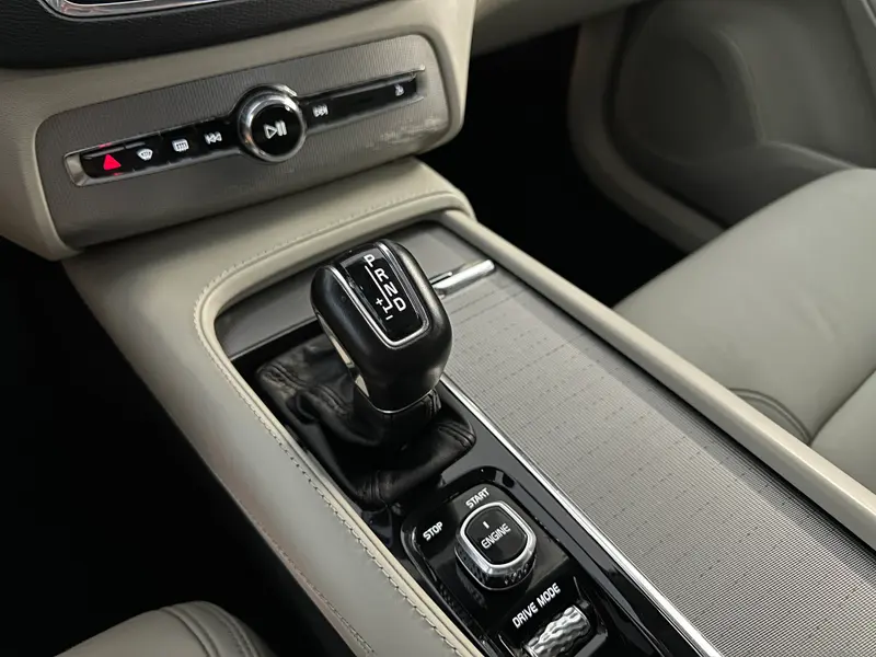 Volvo XC-90
