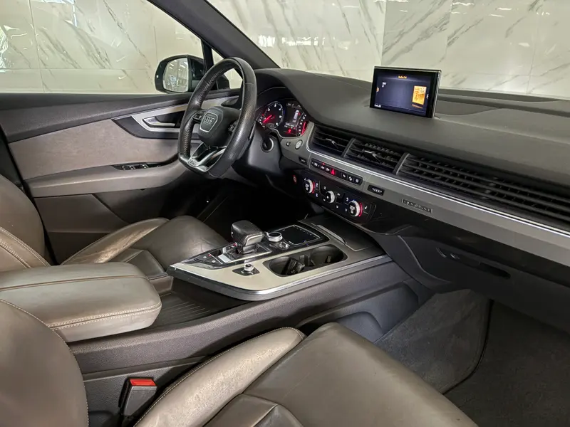 Audi Q7 2018, crna, slika 14
