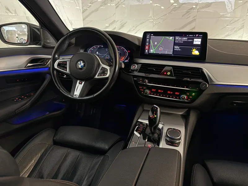 BMW Serija 5 Touring 2023, siva, slika 15