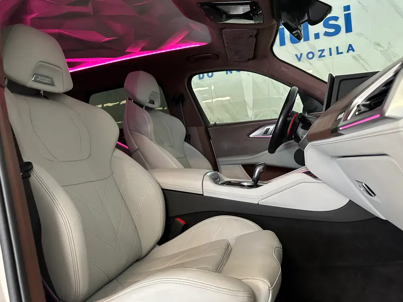 BMW XM