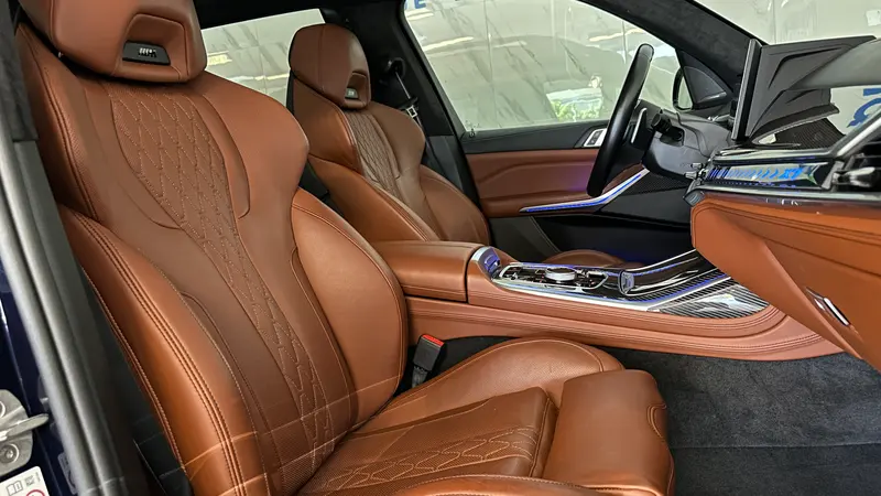 BMW serija X7