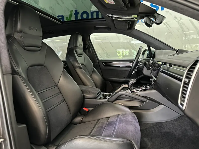 Porsche Cayenne GTS