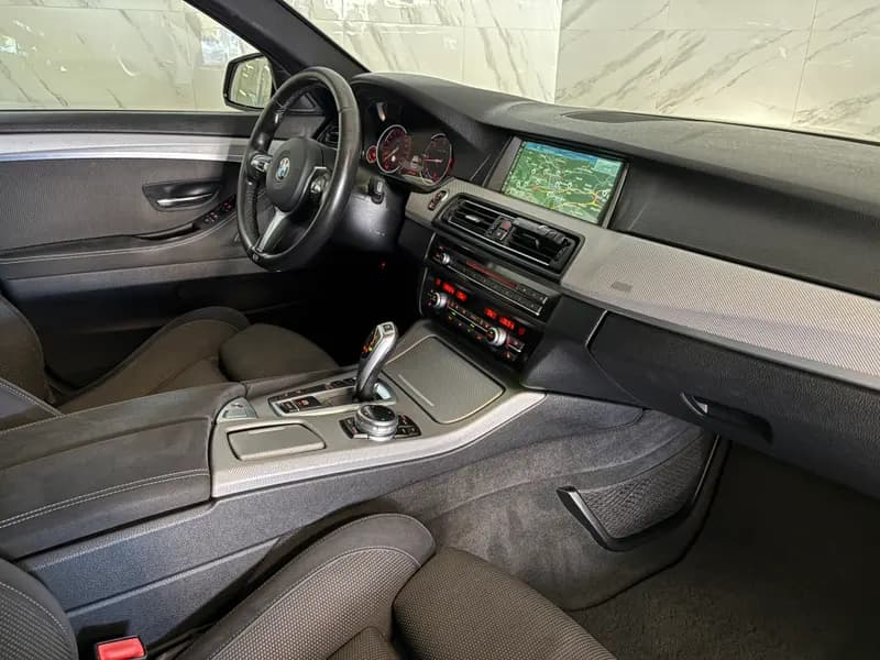 BMW Serija 5 2014, bela, slika 16
