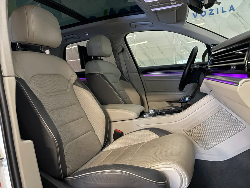Volkswagen - Touareg - SUV - 2018