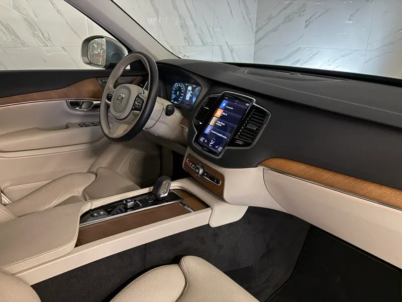 Volvo XC90 2021, slika 16