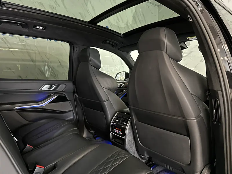 BMW serija X7