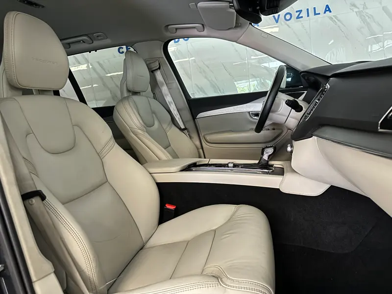 Volvo XC-90
