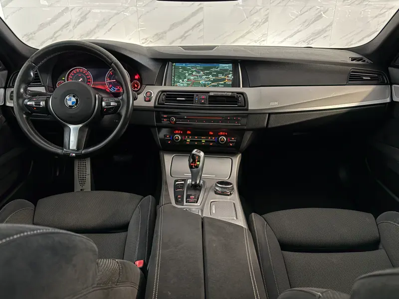 BMW Serija 5 2014, bela, slika 17
