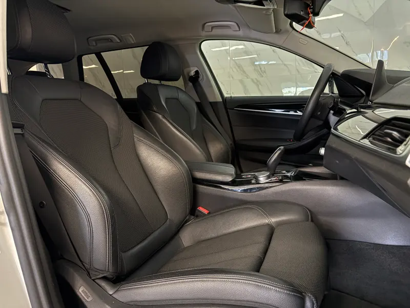 BMW Serija 5 Touring 2018, bela, slika 16