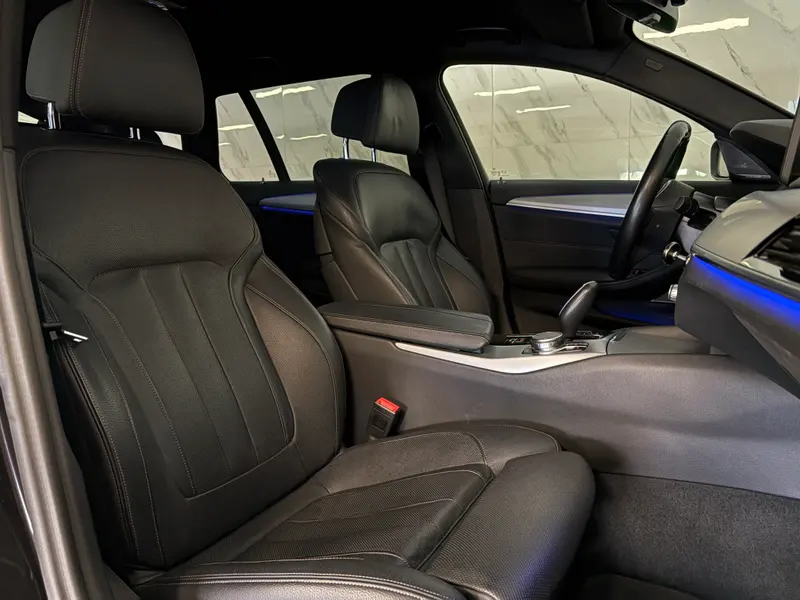 BMW Serija 5 Touring 2023, siva, slika 17