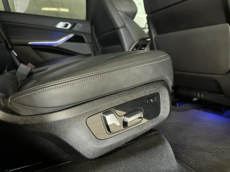 BMW serija X7