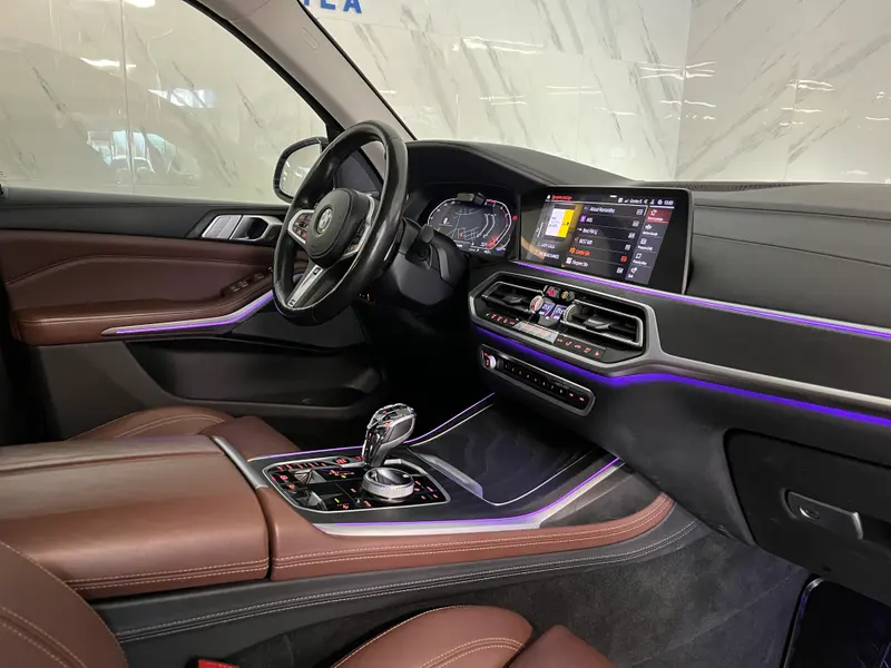 BMW serija X7