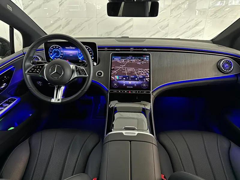 Mercedes-Benz EQE 300