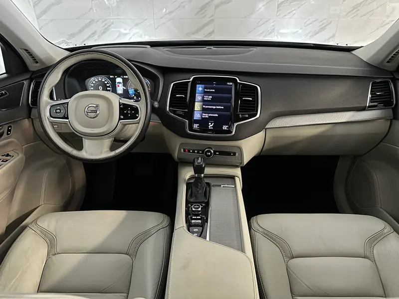 Volvo XC-90
