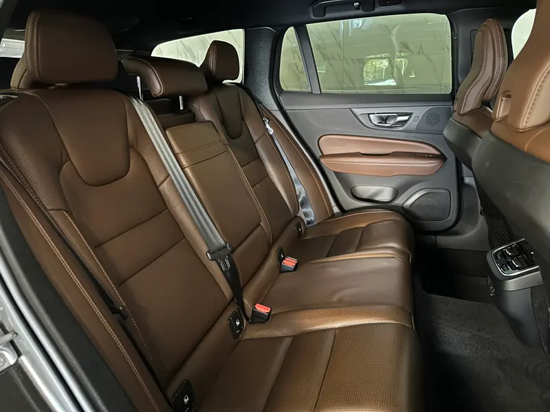 Volvo V60 2021, rjava, slika 18