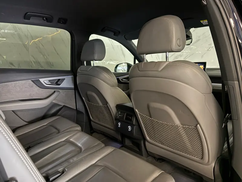 Audi Q7 2018, crna, slika 17