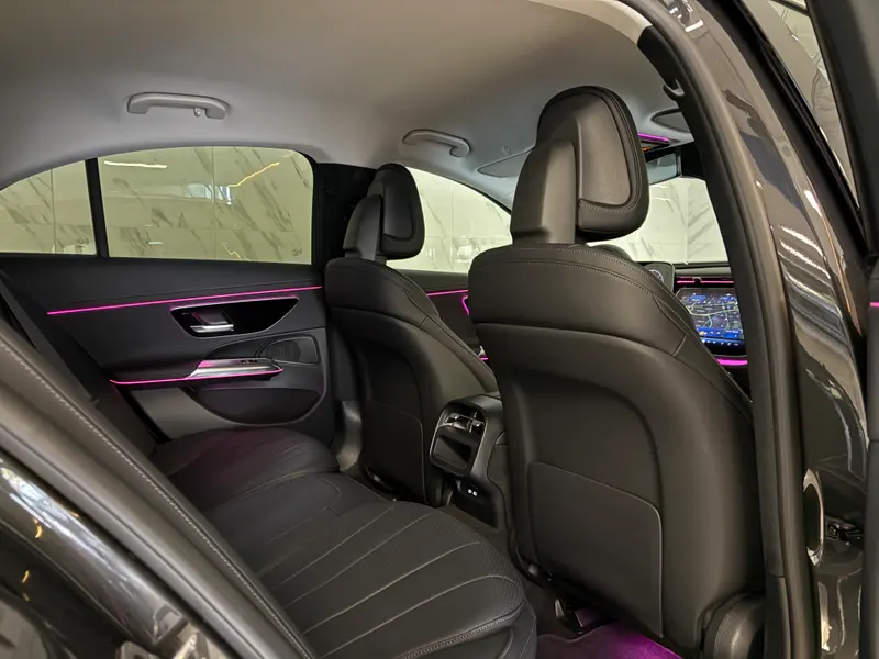 Mercedes-Benz E-klasa 2023, slika 19