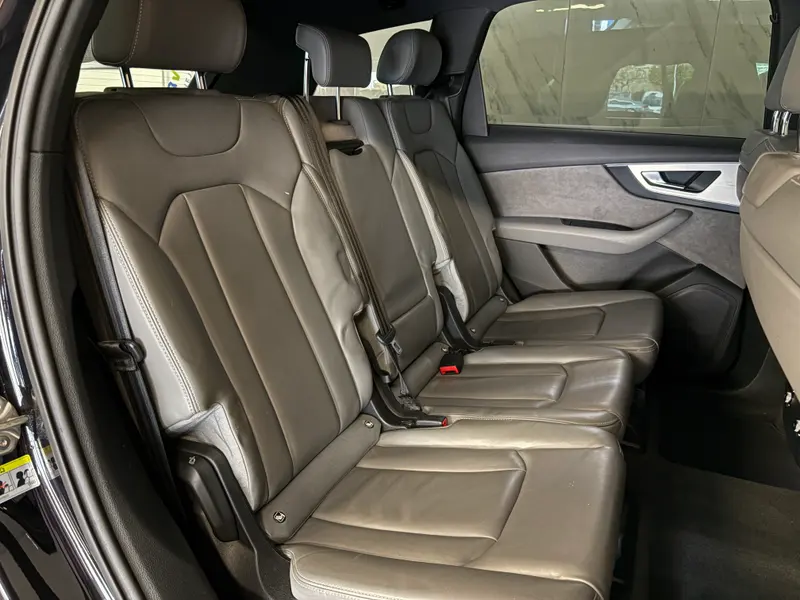 Audi Q7 2018, crna, slika 18