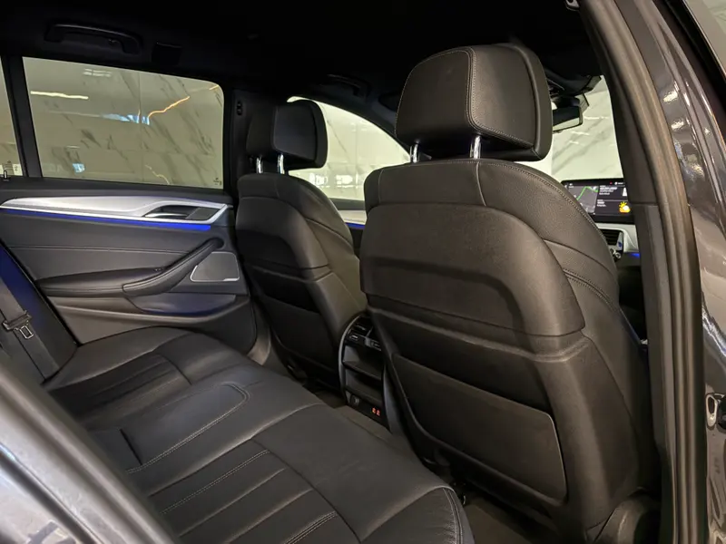 BMW Serija 5 Touring 2023, siva, slika 19