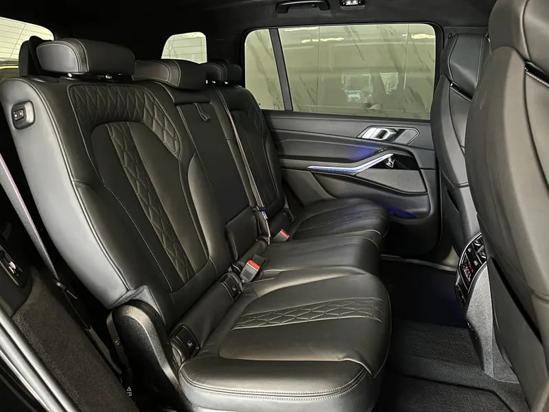 BMW serija X7