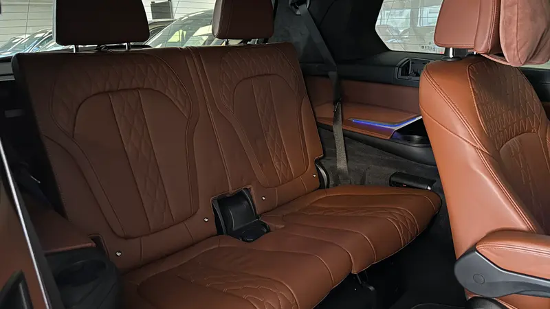 BMW serija X7