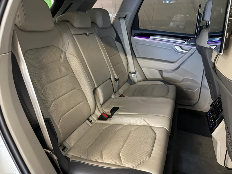 Volkswagen - Touareg - SUV - 2018