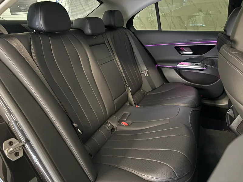 Mercedes-Benz E-klasa 2023, slika 20