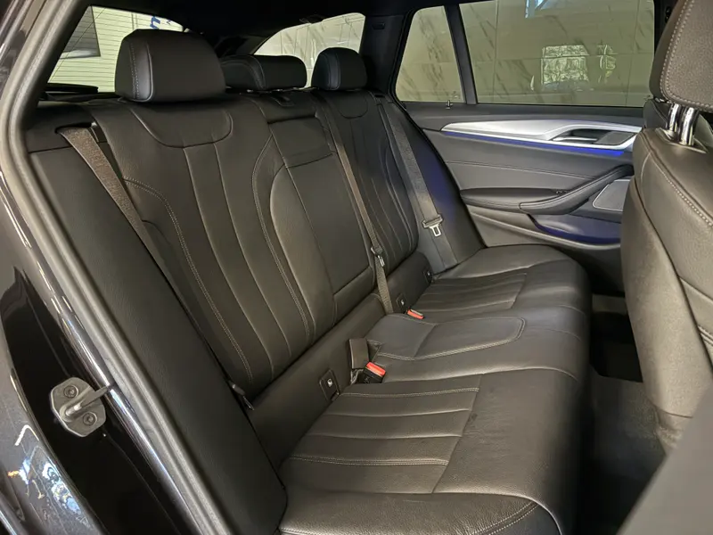 BMW Serija 5 Touring 2023, siva, slika 20