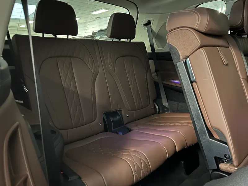 BMW serija X7